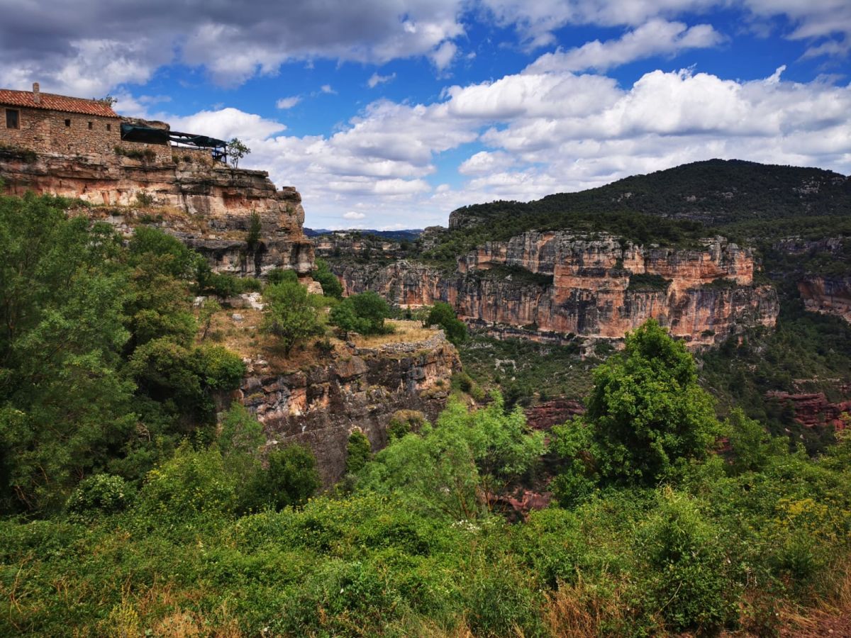 Conglomerate walls around Siurana